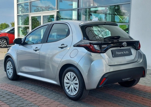 Toyota Yaris cena 72900 przebieg: 10150, rok produkcji 2023 z Września małe 172